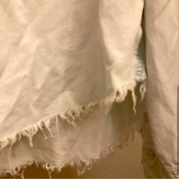 GUC Zara Women’s raw hem button up top size large - Picture 3 of 4